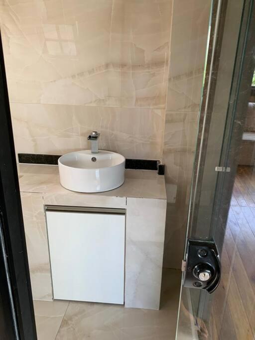 Suite Com Hidro No Centro Balneário Camboriú エクステリア 写真